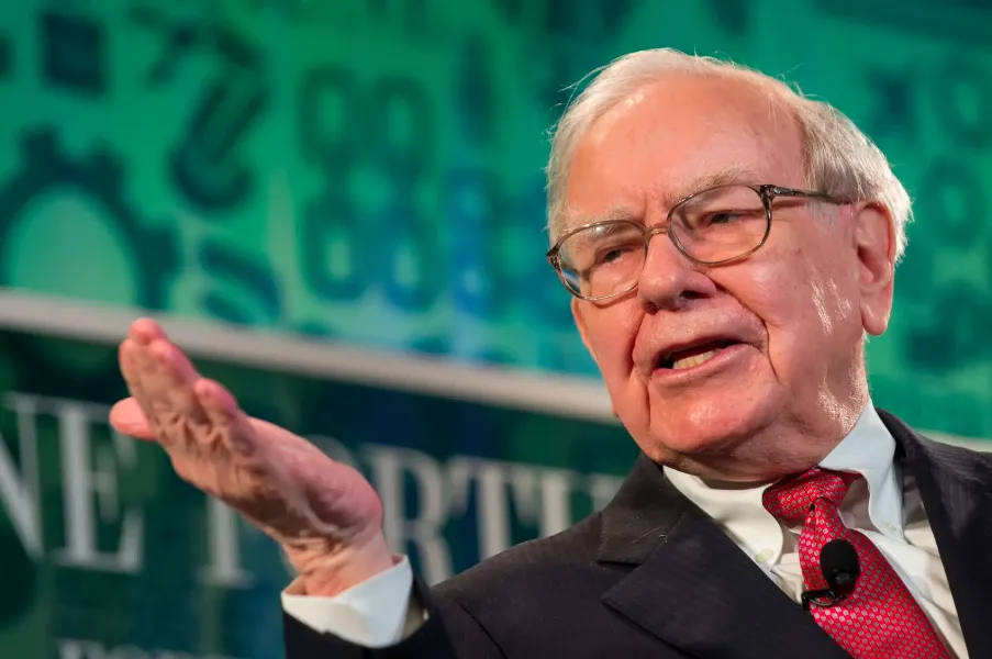 ba-pham-chat-vang-lam-nen-thanh-cong-theo-warren-buffett